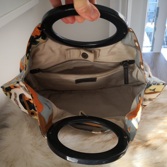 JCrew lovely bag with comfy plastic handle - Picture 6 of 7